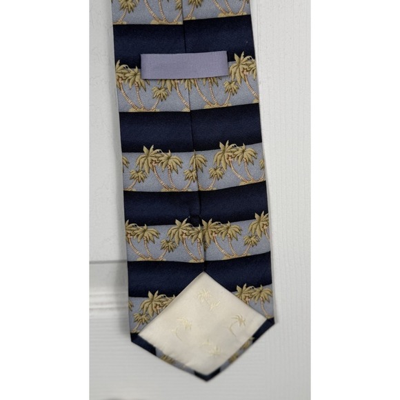 Tommy Bahama Silk Tie Mens Tropical Palm Tree Neckwear Aloha Hawaii Blue - Picture 4 of 6